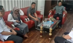 Kunjungan Wakil Rakyat Boltim Diterima di Ruang Kerja Ketua DPRD Kotamobagu